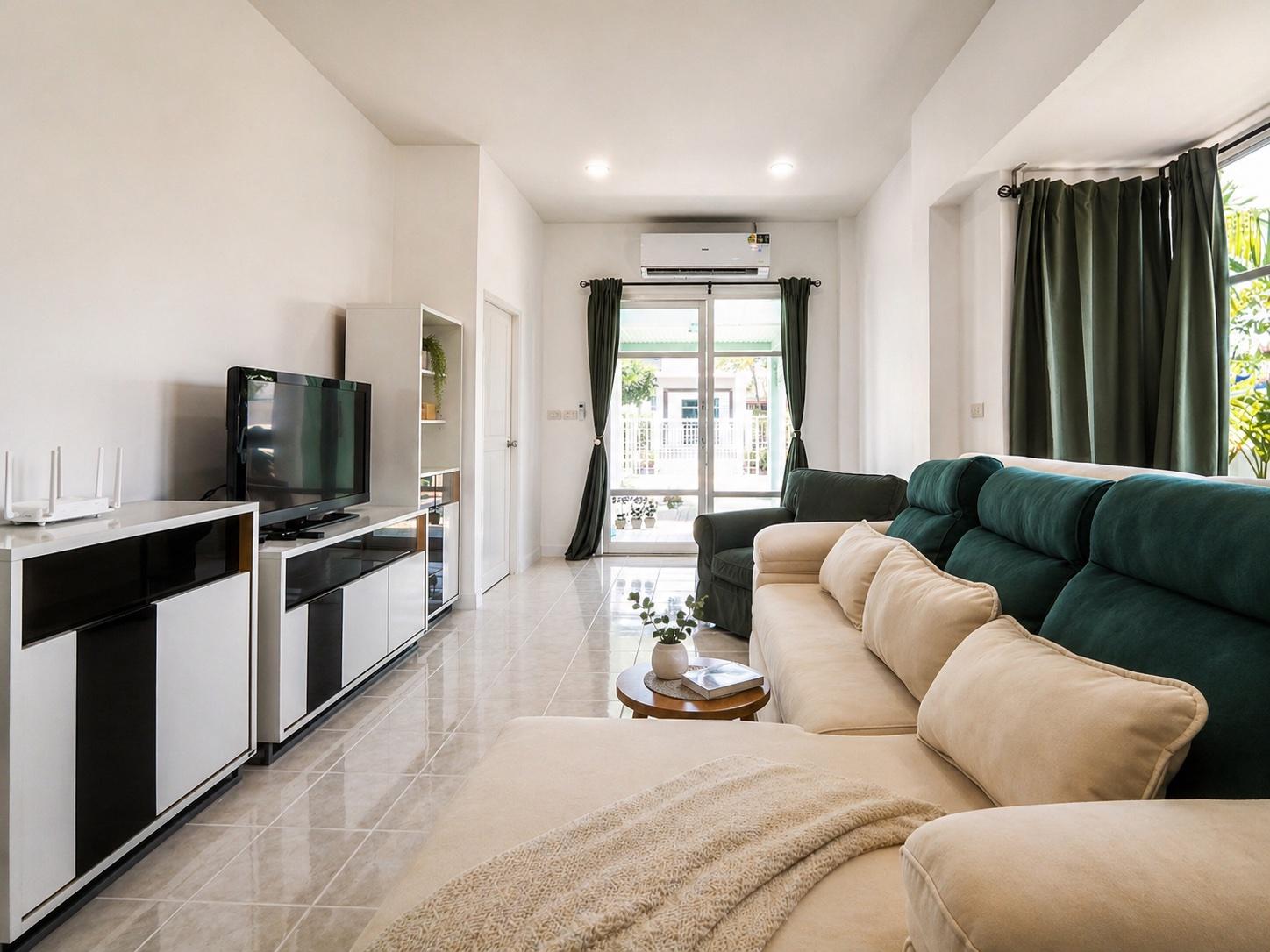 Main Lounge Space