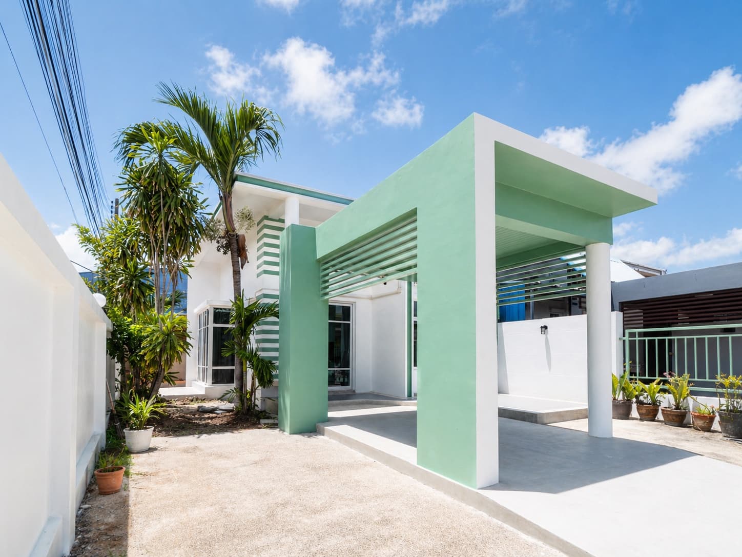 Villa Pranburi Beach private house exterior and open garden area