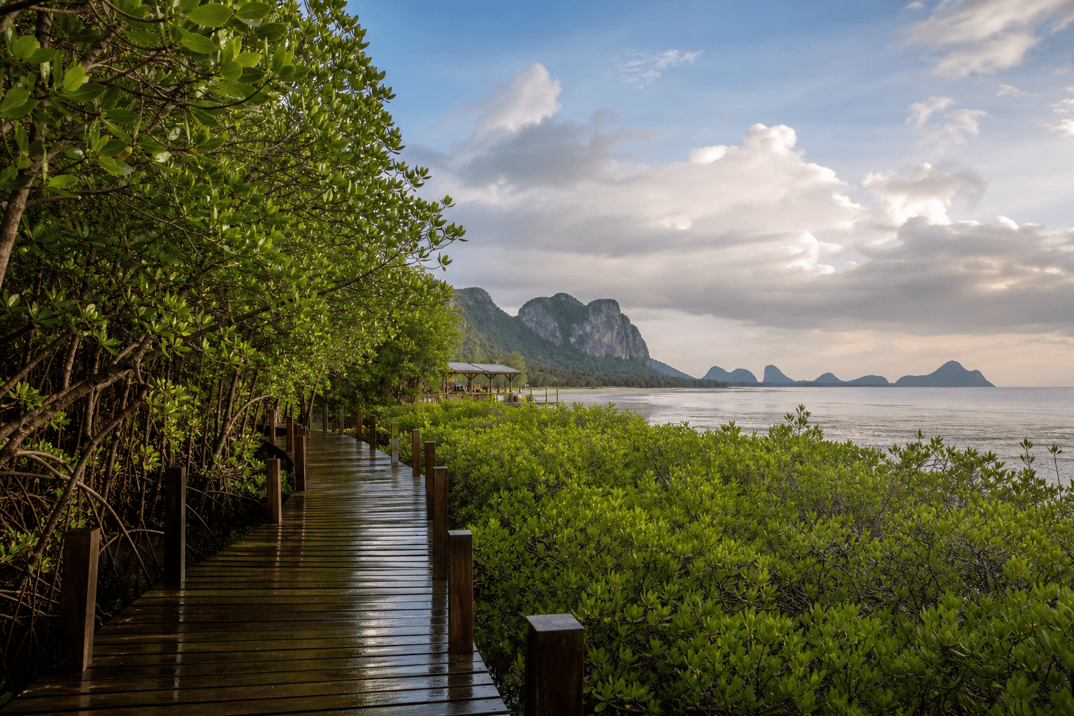 ปราณบุรีหน้าฝน: แผนเที่ยววันที่ฝนสลับแดดแบบไม่รีบ